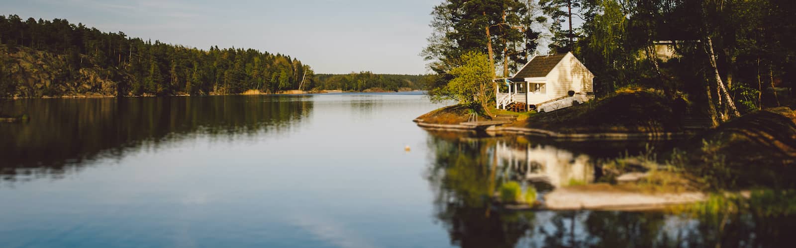 The Pros And Cons Of Buying A Lake House | Rocket Mortgage